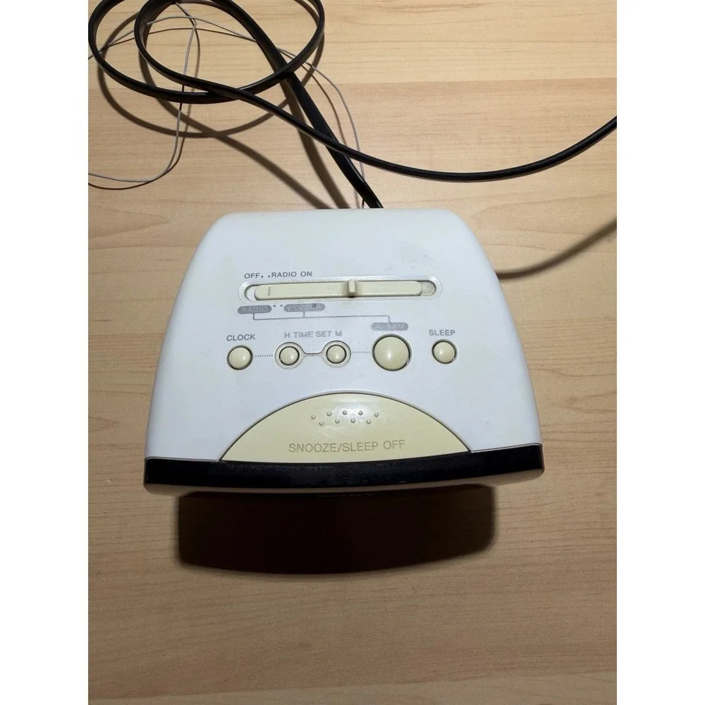 Sony Dream Machine White Clock Radio Alarm Clock ICF-C11 Vintage